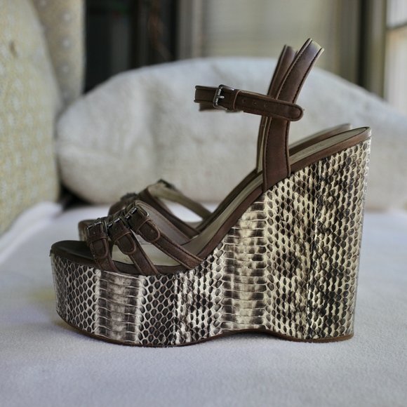 KORS Michael Kors Wedge Sandals - Picture 4 of 9